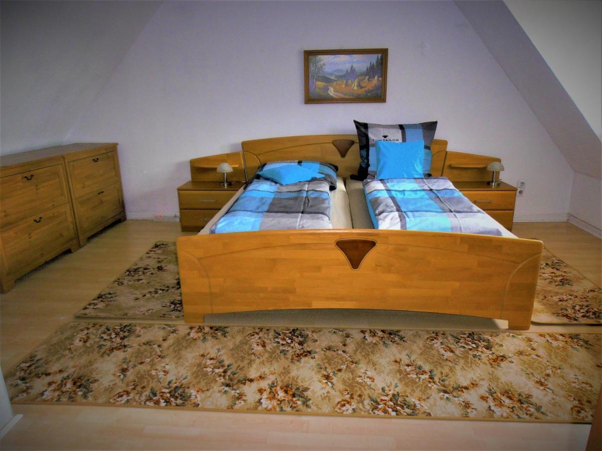 Familienfreundliches Ferienhaus Mit 3 Schlafzimmern Oldisleben Exterior photo